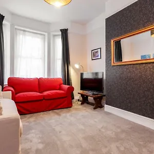 Gorgeous Town Centre With Courtyard Garden Bournemouth